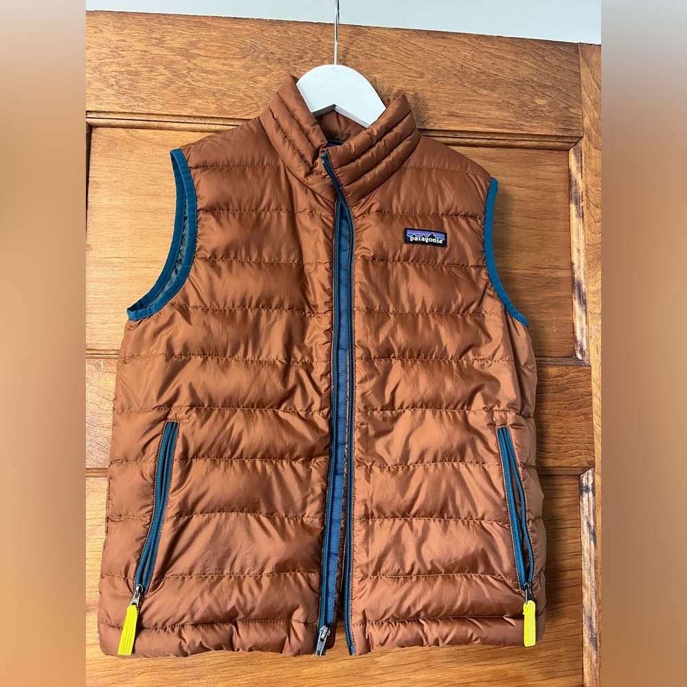 Boys Patagonia Lightweight vest size 7-8